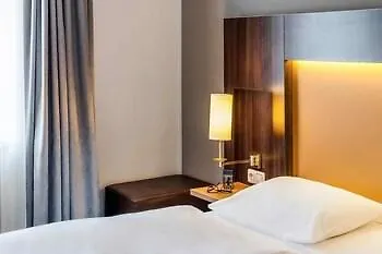 Mercure Am Olympiapark Hotell 3*